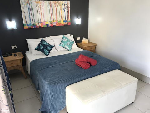 Tropical Lodge - Accommodation Bookings 0