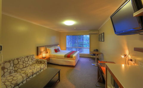 Tropixx Motel & Restaurant - Accommodation Bookings 2