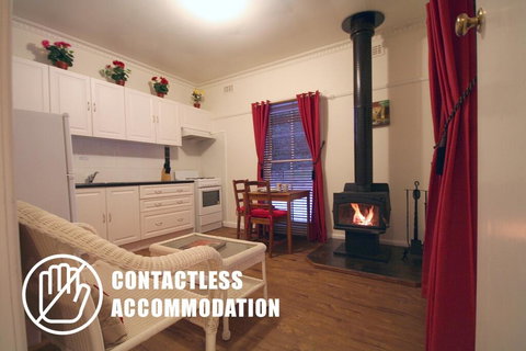 Tudor Cottages - Accommodation Bookings 1