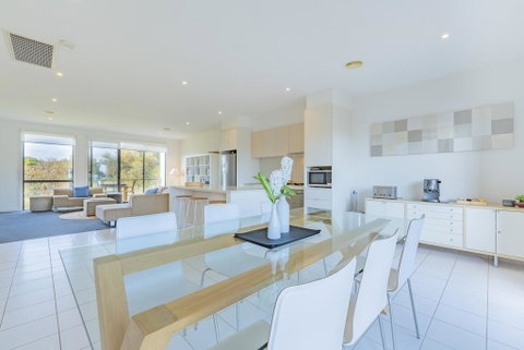 Twenty Four Coast - Accommodation Bookings 3