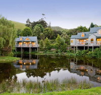 TWISTED WILLOW - spa fireplace couples retreat - Accommodation Bookings