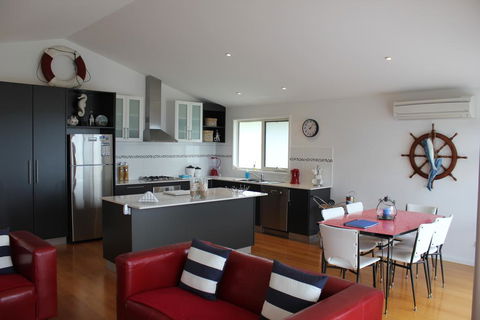 Two Views - Accommodation Bookings 2