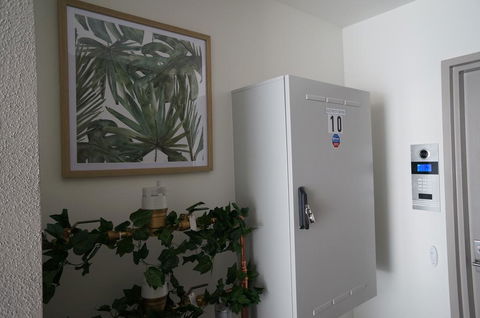 U1 Brunswick Living Brand New Apartment Close To Airport And CBD - Accommodation Bookings 2