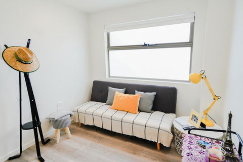 U101 Brunswick Living Brand New Deluxe Balcony Apartment Close To Airport And CBD - Accommodation Bookings 1