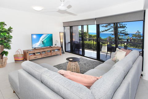 Unit 1 Phoenix Apartments, Coolum Beach - Accommodation Bookings 3