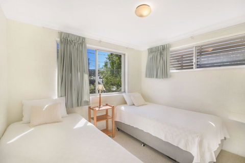 Unit 3 At 4 Pelican Street, Peregian Beach, Noosa Shire - Accommodation Bookings 2