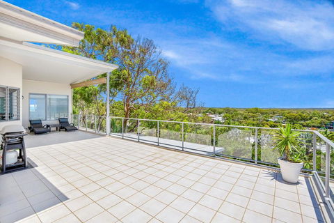 Unit 6 Rainbow Sea - Rainbow Beach, Amazing Ocean Views, Aircon, Wi-Fi, Pool, Walk To Beach - Accommodation Bookings 3