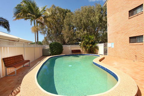 Unit 7, Belander Court, 34 Perry Street Coolum Beach, AIR CONDITIONED, 400 BOND, LINEN SUPPLIED - Accommodation Bookings 2