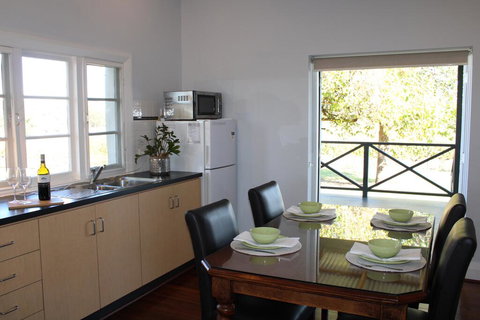 Upper Reach Spa Cottage - Accommodation Bookings 3