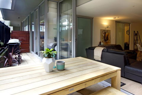 Urban Sea Drift - Pets, Pool, Gym, Parking, Beach 250m - Accommodation Bookings 1