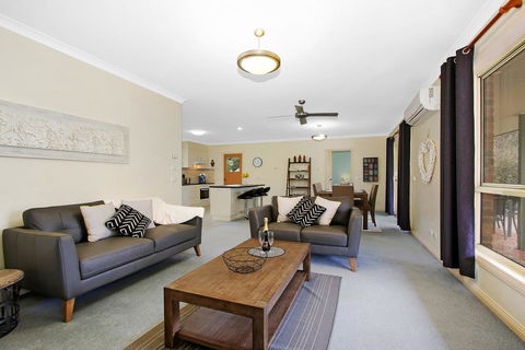 Valley View Townhouse - On The RAIL TRAIL - Accommodation Bookings 0
