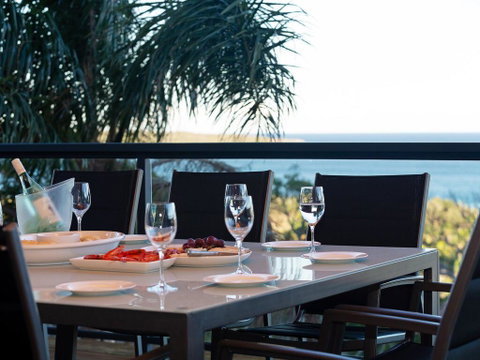 Venabu On Garuwa, 20 Garuwa Street - Spectacular House With Fabulous Views - Accommodation Bookings 2