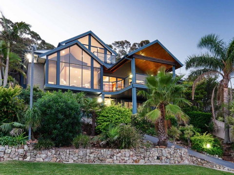 Venabu On Garuwa, 20 Garuwa Street - Spectacular House With Fabulous Views - Accommodation Bookings 0