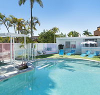 Ventura Beach Motel 2 Bed Poolside - Unit 3