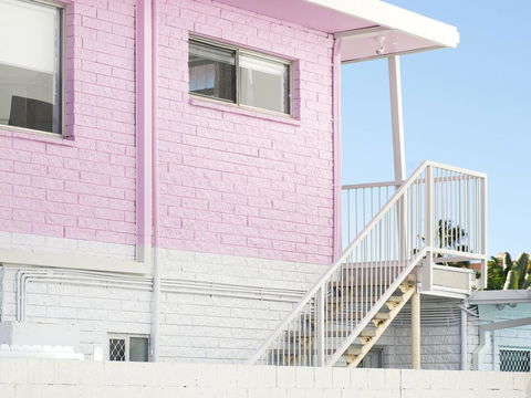 Ventura Beach Motel 2 Bed Poolside - Unit 4 - Accommodation Bookings 3
