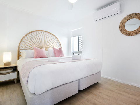 Ventura Beach Motel 2 Bed Poolside - Unit 4 - Accommodation Bookings 0