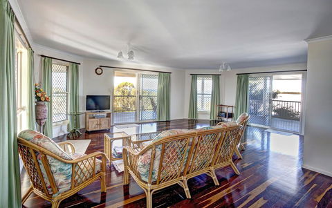 Verandahs - Accommodation Bookings 2