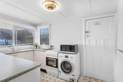 Victoria Parade, 29A - Accommodation Bookings 3