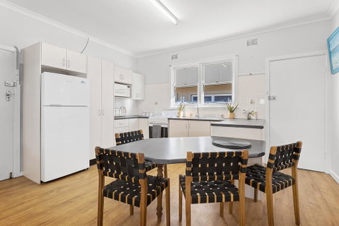 Victoria Parade, 29B - Accommodation Bookings 3