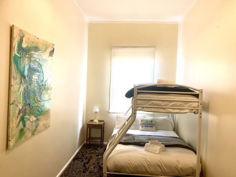 Victoria Albert Guest House Bar Cafe And Restaurant - Accommodation Bookings 1