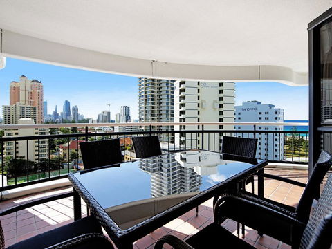 Victoria Square 2 Bed Ocean View Broadbeach - Accommodation Bookings 1