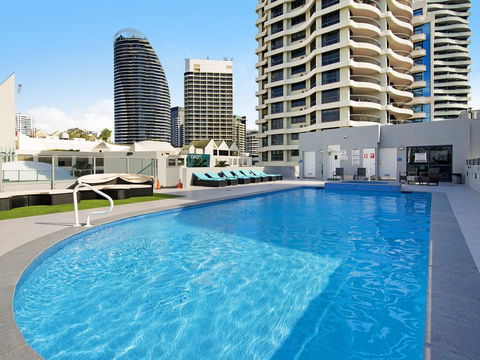Victoria Square 2 Bed Ocean View Broadbeach - Accommodation Bookings 3