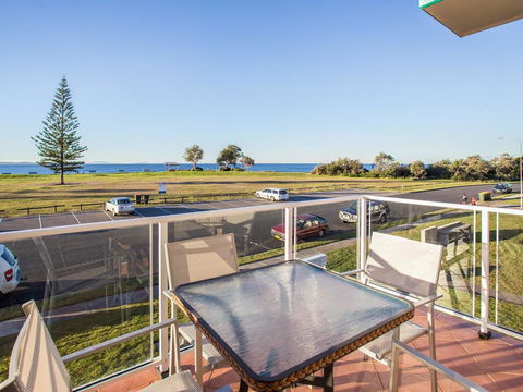 Villa Bianca 10 Opposite The Tanks - Accommodation Bookings 2