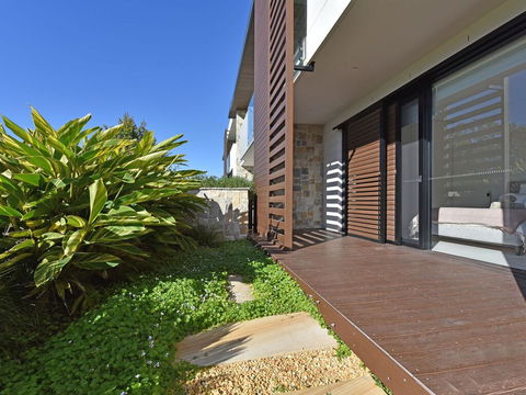 Villa Catania Waterside At Trinity Point - Accommodation Bookings 2