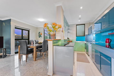 Villa De Marseilles - Melbourne - Accommodation Bookings 2