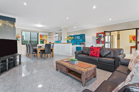 Villa De Marseilles - Melbourne - Accommodation Bookings 1