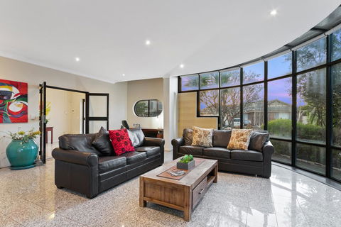Villa De Marseilles - Melbourne - Accommodation Bookings 0