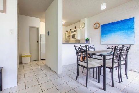 Villa Ellisa, Unit 1/10 Columbia Close - Accommodation Bookings 3