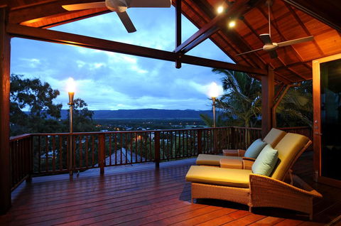Villa Empat Puluh Dua - Accommodation Bookings 1