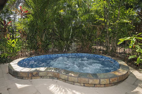 Villa Frangipani - Accommodation Bookings 1
