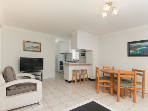 Villa Manyana 16 - Accommodation Bookings 3