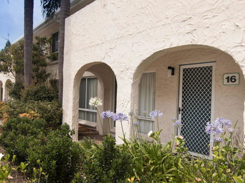 Villa Manyana 16 - Accommodation Bookings 0