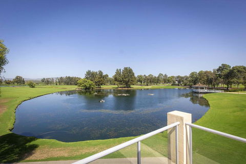 Villa On The Green - Accommodation Bookings 1
