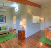 Village Stays Coldstream Gallery Apartment