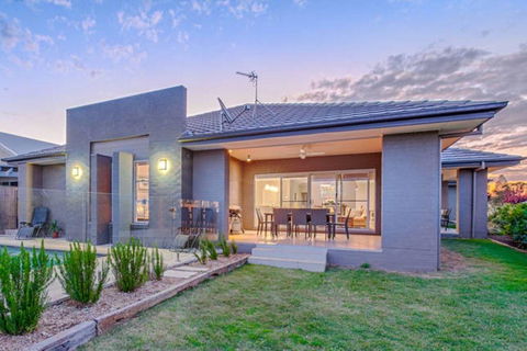 Vintage On The 8th - Accommodation Bookings 1