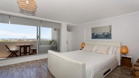 Vista Fremantle - Apartment With A View - Accommodation Bookings 1