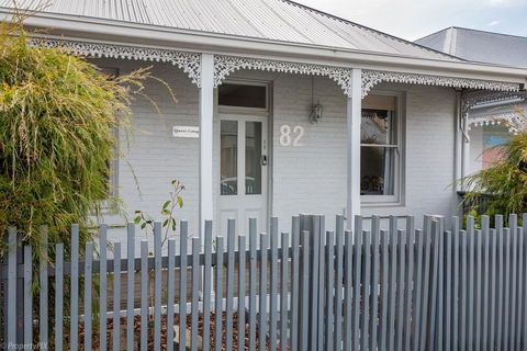Walk To Salamanca, Queens Cottage LUX 3bdm Queens Cottage - Accommodation Bookings 3