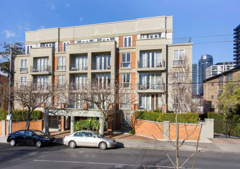 Walk To The MCG, The Tan, Botanic Gardens & Train - Accommodation Bookings 0