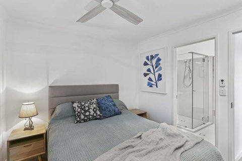 Walking On Sunshine - Accommodation Bookings 2