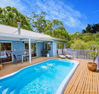 Wanjii II Pool  Spa Getaway