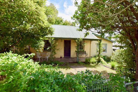 Waragil Cottage - Original Settler's Home - Accommodation Bookings 0