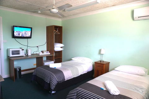Warners Bay Hotel - Accommodation Bookings 3