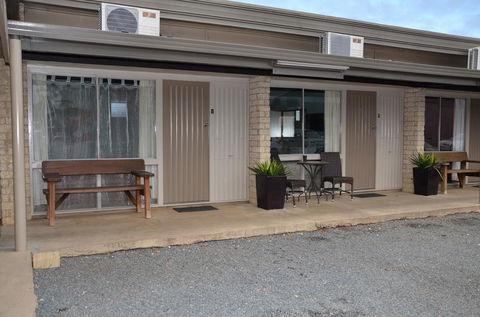 Warwick Motor Inn - Accommodation Bookings 2