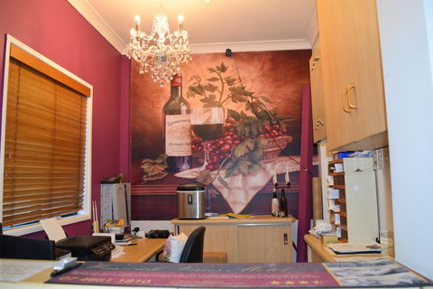 Warwick Vines Motel - Accommodation Bookings 2