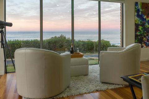 Watercolours - Accommodation Bookings 0