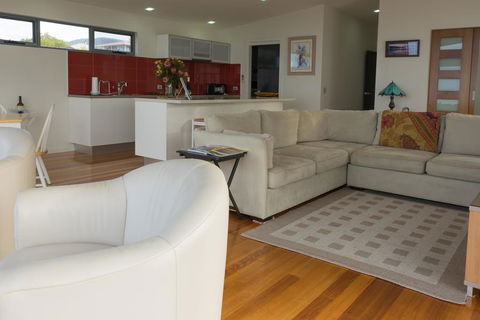 Watercolours - Accommodation Bookings 3